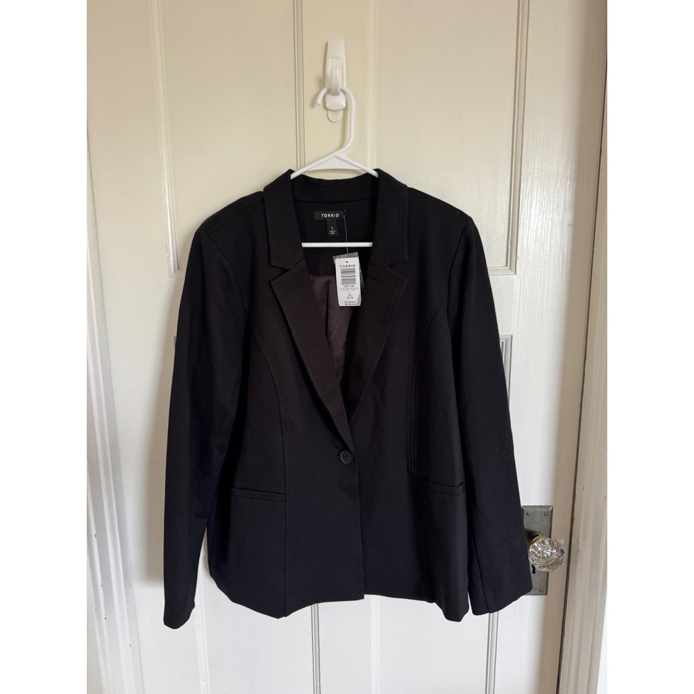 NWT Torrid black tailored ponte blazer sise 1 (1x or 14/16)
